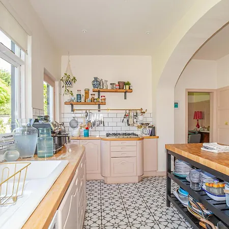 Σπίτι διακοπών Charming 3bd Oasis 3 Min Walk From Beach Front!