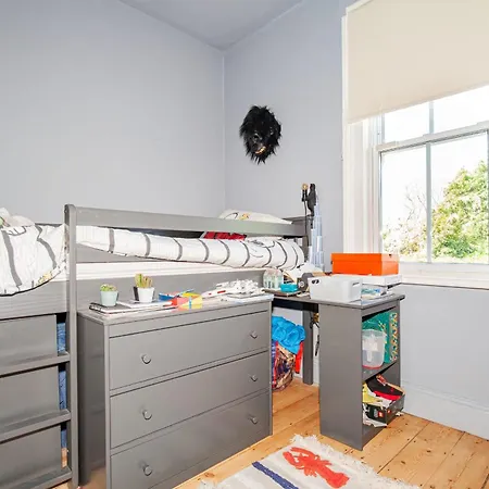 Prázdninový dům Charming 3bd Oasis 3 Min Walk From Beach Front! Dublin
